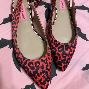 Betsey Johnson Red Leopard pointy toe sling back flats